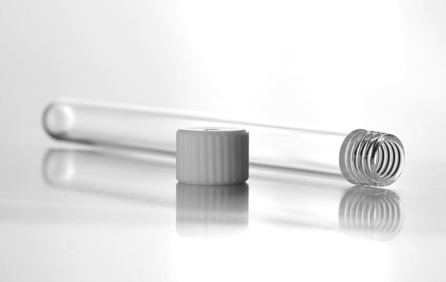High-quality Pyrex and quartz test tubes