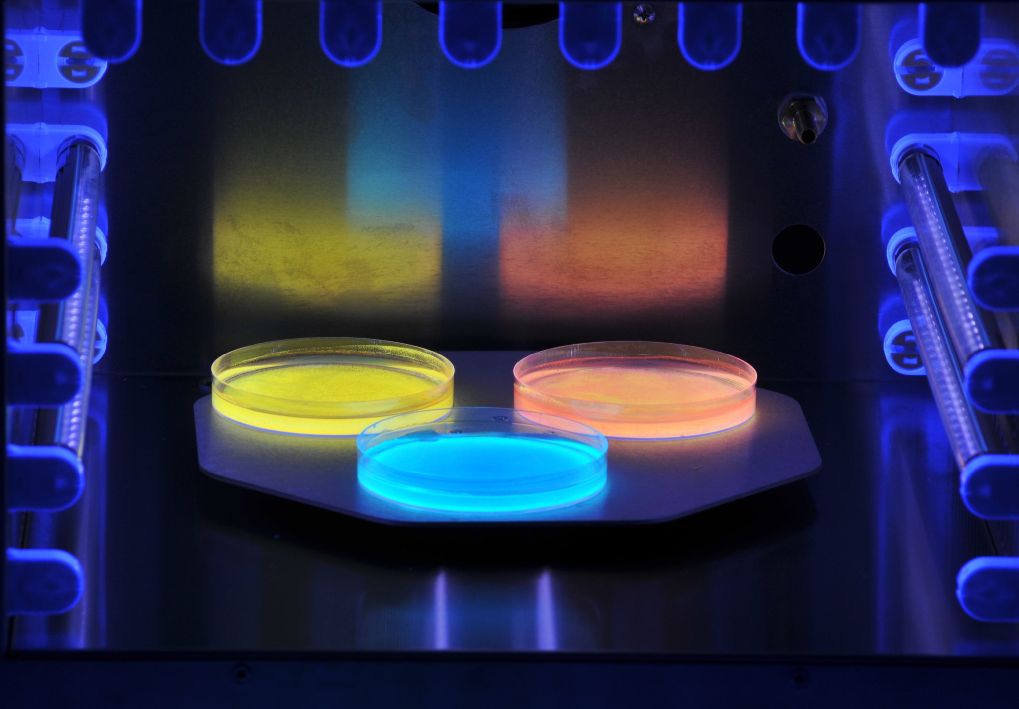 Luzchem Research, tools for photochemistry